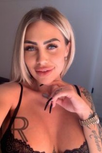 Paola 31 years old girl