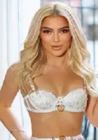 Romanian escort Alina from London