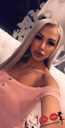 Monica escort available in London