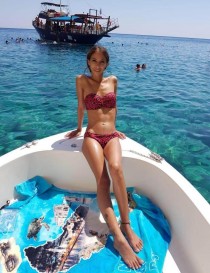 Lana escort available in London