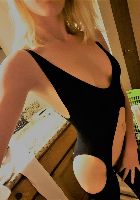 Dutch petite escort Leslie