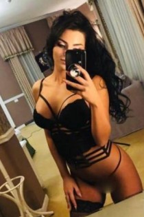 Vanessa escort available in London
