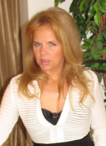Irish escort Micky Lynn