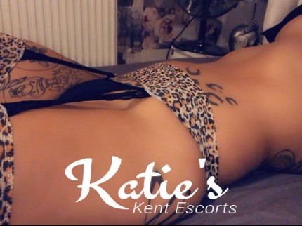 European escort Lexi