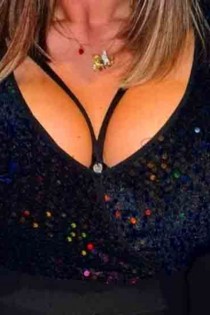 Summer escort available in Kent