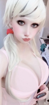 BlondieAnalQueen
