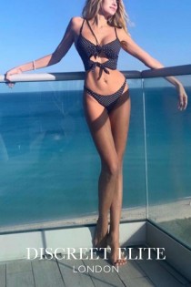 Molly escort available in Dubai