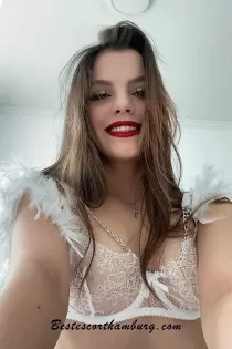 Lumna C bust size Natural