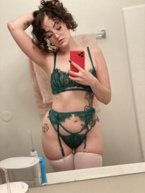 Nicole B bust size 