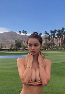 Escort LYUBOMIRA with brown hair