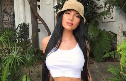 Escort TELMA with black hair