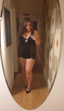 British escort Scarlet