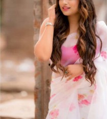 ZOYA SINHA D bust size Natural