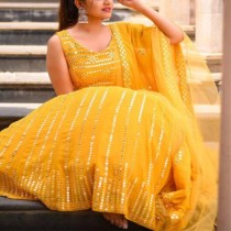 PRACHI RAMAN D bust size Natural
