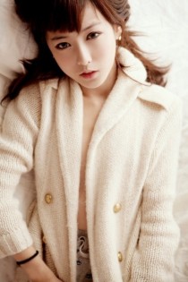 Escort Sakura with brown hair