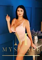 busty Lexi escort