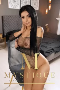 European escort Adriana