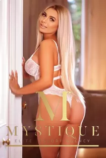 European escort Anya