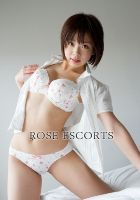 Japanese escort Akiko from London