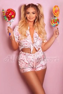 Capri escort available in London