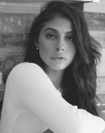 Romanian escort Lilian