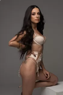 Antonella 61489989641 escort available in Dubai