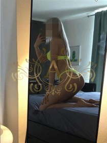 European escort Julia