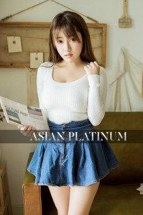 Yumi C bust size Natural