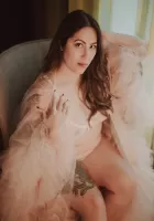 Stunning Singaporean escort
