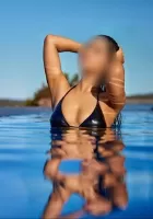 brunette Cassie Ray escort
