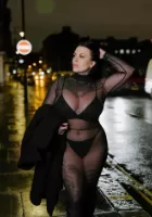 petite Beau Moore escort