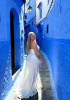 blonde Natalie Rose escort