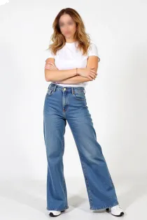Lucinda Luxe