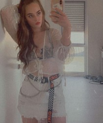 selina escort available in Berlin