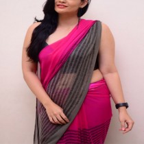 Escort SIMRAN KASHYAP with black hair