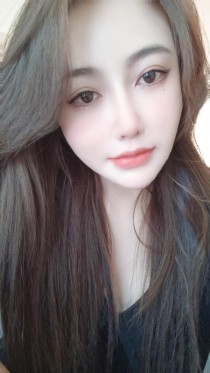 Lilly escort available in London