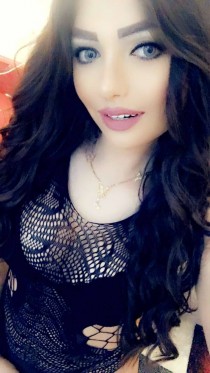 joule arab girl istanbul