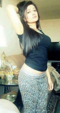 POOJA RAWAT CALL ME escort available in Delhi