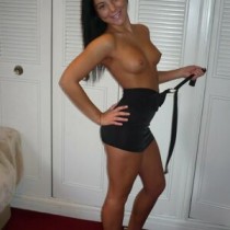 Escort Lexi with brown hair