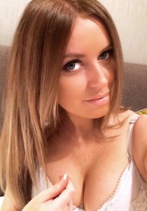 Lea escort available in Amsterdam