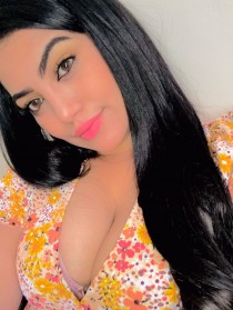 sandy escort available in Istanbul