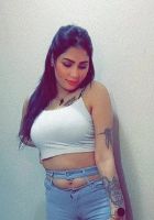 raziya-khatoon oozes sex-appeal in Istanbul
