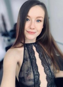Escort derya with black hair