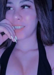 Escort defne with brunette hair