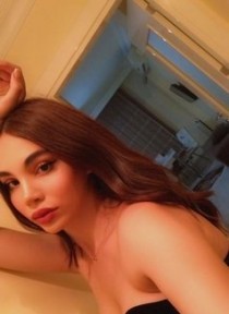 sezen escort available in Istanbul