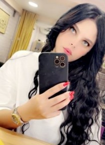 esmirey escort available in Istanbul