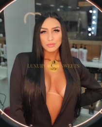 Kerolayne C bust size Natural