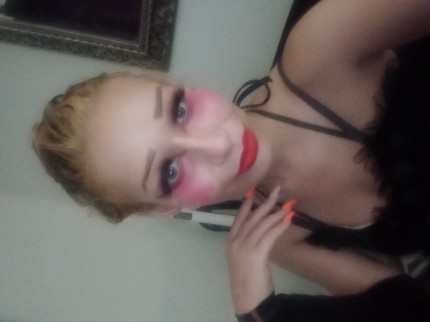 Escort Alexis E Larose with brunette hair