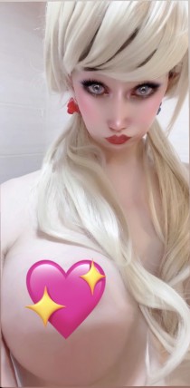 BlondieAnalQueen