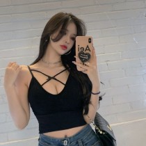 Escort yoyo with brunette hair